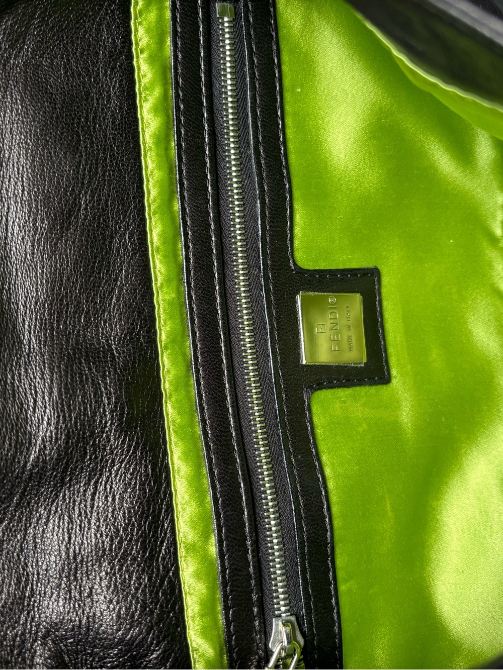 Rare Vintage Fendi Mamma Baguette – Black Leather & Lime Green FF Buckle - Picture 6 of 12